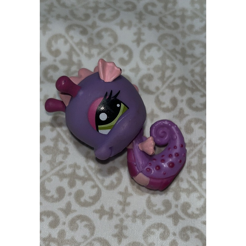 Littlest Pet Shop Authentic‎ # 1314 Purple Pink Seahorse Green Eyes LPS sticker